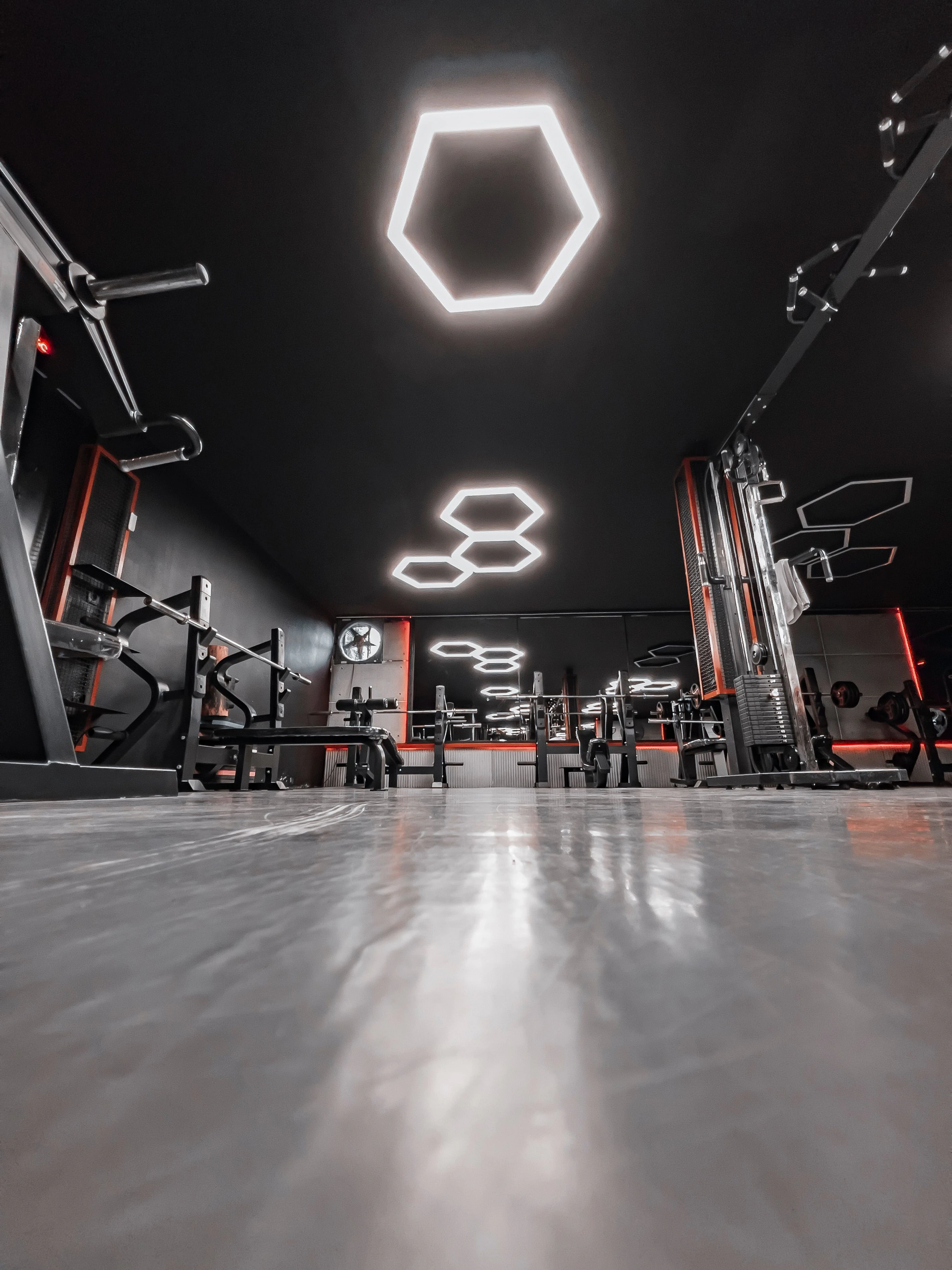 Designing Luxury Basements: Multi-Functional Entertainment Zones